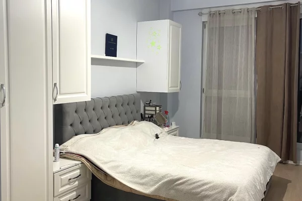 Apartament 1+1 me qera Kompleksi Kontakt.