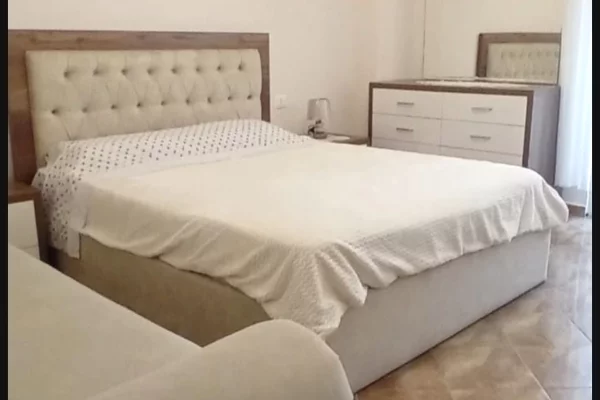 Shtepi me qera 1+1 ne Tirane - 50,000 Leke