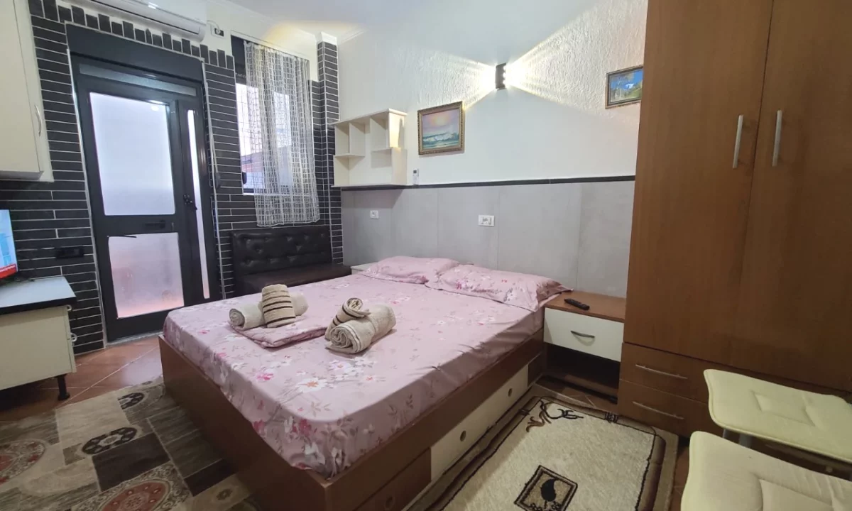 Appartamento in affitto a Tirana 1+1, Arredato