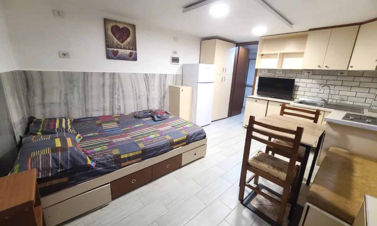 Appartamento in affitto a Tirana Garsoniere, Arredato