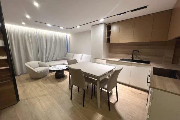 Apartament Duplex. me qera 