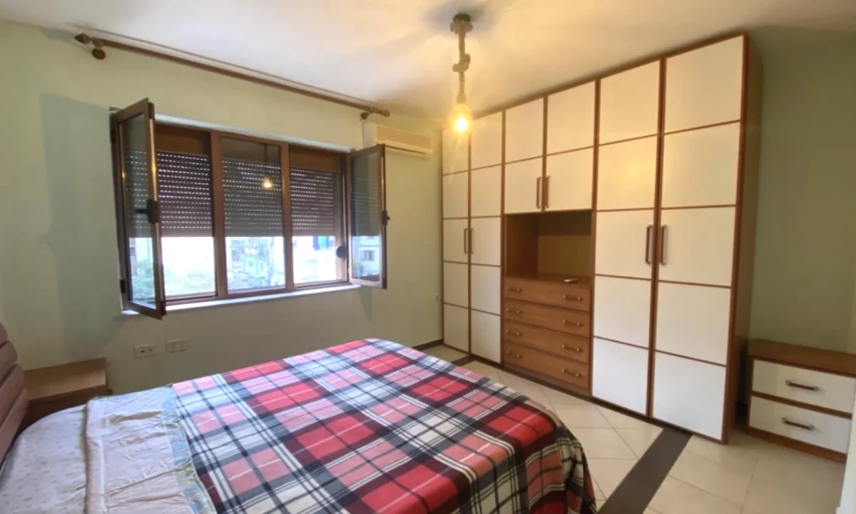 Appartamento in affitto a Tirana 1+1, Arredato