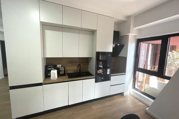 Business Property for Rent 3+1 in Tirana - 1,200 Euro