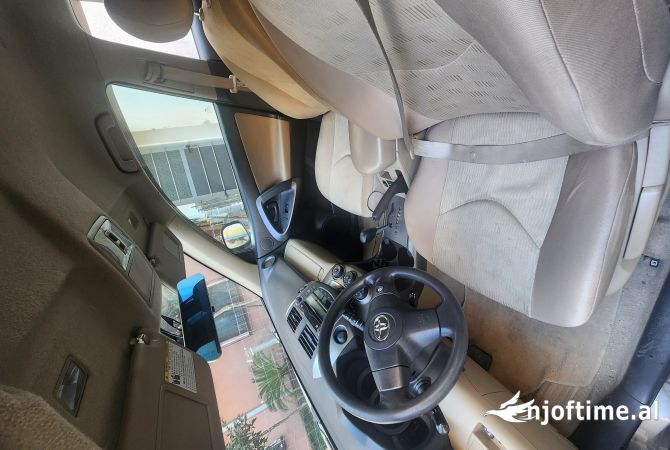 Makina ne shitje  ne Durres - 680,000 Leke