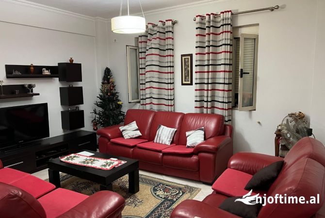 Shtepi me qera 2+1 ne Tirane - 400 Euro