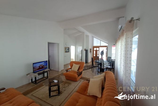 Shtepi me qera Apartament ne Durres, 2+1, Mobilimi E mobiluar, Pagesa 450  Euro.