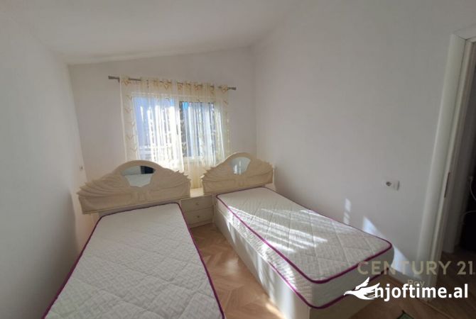Shtepi me qera Apartament ne Durres, 2+1, Mobilimi E mobiluar, Pagesa 450  Euro.