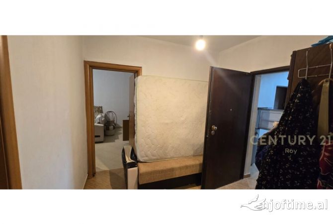 Shtepi ne shitje Apartament ne Durres, 2+1, Mobilimi E mobiluar, Pagesa 85,000  Euro.