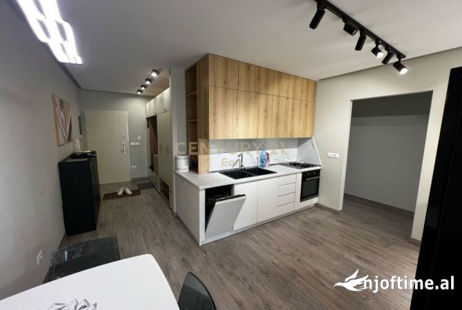 Shtepi ne shitje Apartament ne Durres, 2+1, Mobilimi E mobiluar, Pagesa 140,000  Euro.