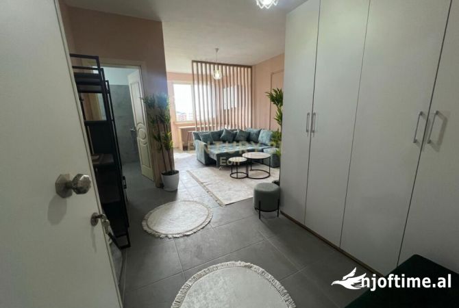 Shtepi ne shitje Apartament ne Durres, Garsoniere, Mobilimi E mobiluar, Pagesa 46,500  Euro.