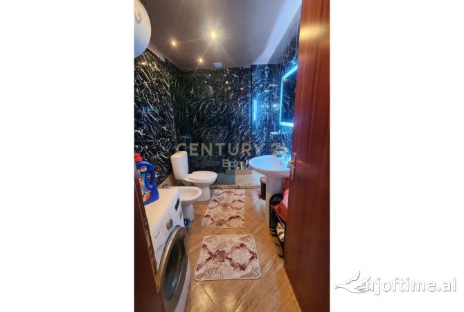 Shtepi ne shitje Apartament ne Durres, 1+1, Mobilimi E mobiluar, Pagesa 80,000  Euro.