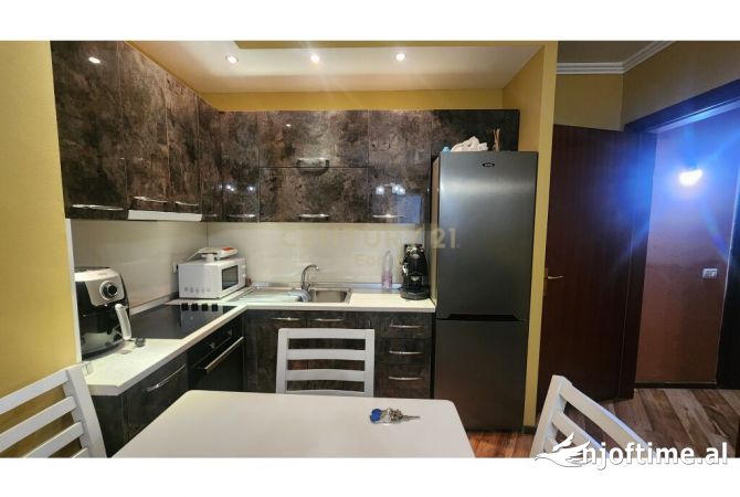 Shtepi ne shitje Apartament ne Durres, 1+1, Mobilimi E mobiluar, Pagesa 80,000  Euro.