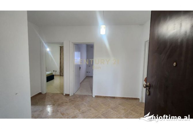 Shtepi ne shitje Apartament ne Durres, 2+1, Mobilimi E mobiluar, Pagesa 85,000  Euro.
