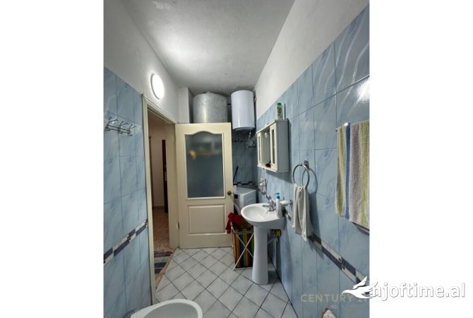 Shtepi ne shitje Apartament ne Durres, 1+1, Mobilimi E mobiluar, Pagesa 67,000  Euro.