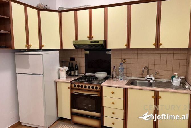 Shtepi ne shitje Apartament ne Durres, 1+1, Mobilimi E mobiluar, Pagesa 68,000  Euro.