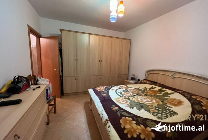 Shtepi ne shitje Apartament ne Durres, 1+1, Mobilimi E mobiluar, Pagesa 68,000  Euro.