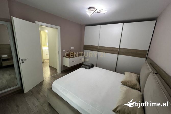 Shtepi ne shitje Apartament ne Durres, 2+1, Mobilimi E mobiluar, Pagesa 140,000  Euro.