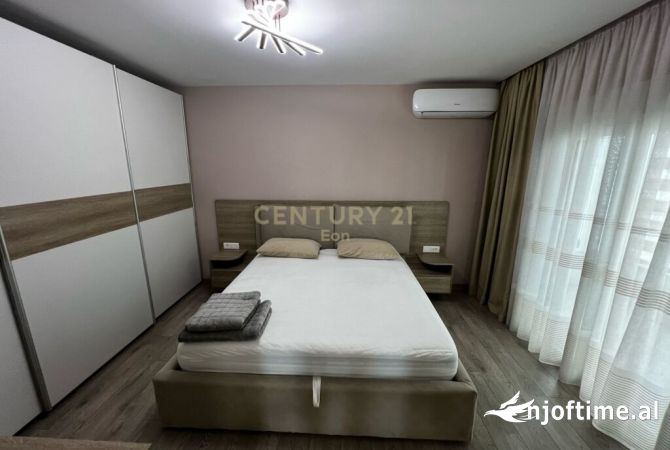 Shtepi ne shitje Apartament ne Durres, 2+1, Mobilimi E mobiluar, Pagesa 140,000  Euro.