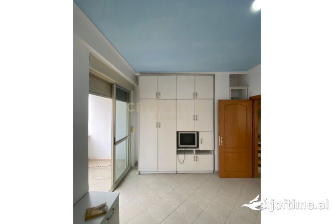 Shtepi ne shitje Apartament ne Durres, 1+1, Mobilimi E mobiluar, Pagesa 79,300  Euro.