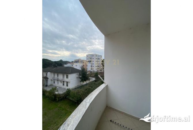 Shtepi ne shitje Apartament ne Durres, 1+1, Mobilimi E mobiluar, Pagesa 79,300  Euro.