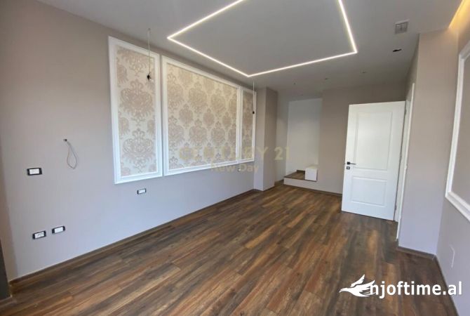Shtepi ne shitje Duplex(shtepi me 2 kate) ne Durres, 2+1, Mobilimi E mobiluar, Pagesa 178,000  Euro.