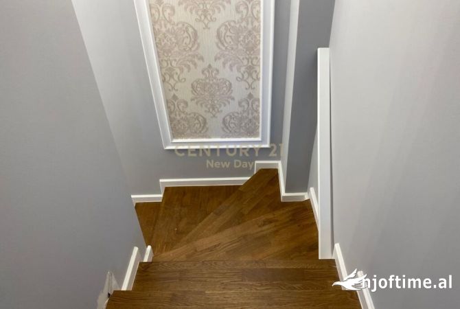 Shtepi ne shitje Duplex(shtepi me 2 kate) ne Durres, 2+1, Mobilimi E mobiluar, Pagesa 178,000  Euro.