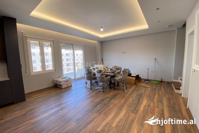 Shtepi ne shitje Duplex(shtepi me 2 kate) ne Durres, 2+1, Mobilimi E mobiluar, Pagesa 178,000  Euro.