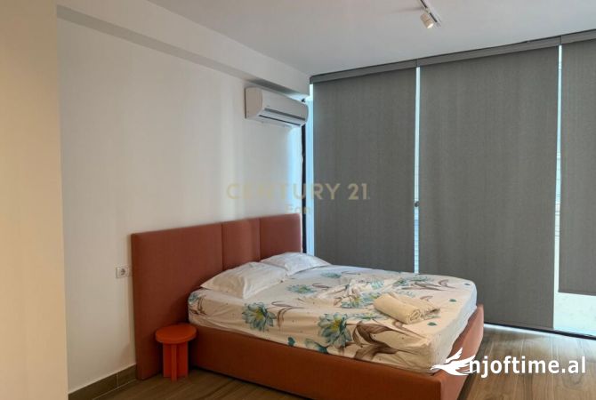Shtepi ne shitje Apartament ne Durres, 5+1, Mobilimi E mobiluar, Pagesa 300,000  Euro.