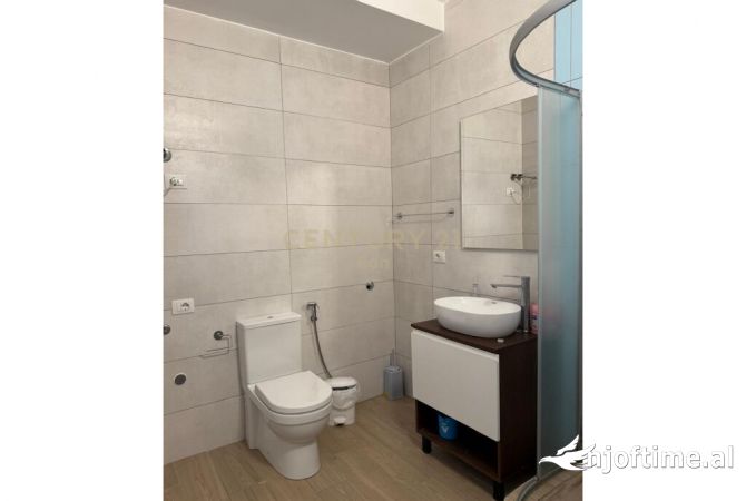 Shtepi ne shitje 5+1 ne Durres - 300,000 Euro