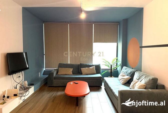 Shtepi ne shitje Apartament ne Durres, 5+1, Mobilimi E mobiluar, Pagesa 300,000  Euro.