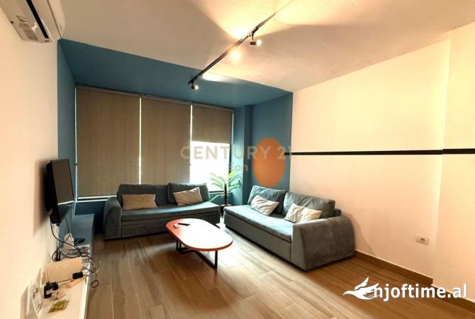 Shtepi ne shitje Apartament ne Durres, 5+1, Mobilimi E mobiluar, Pagesa 300,000  Euro.