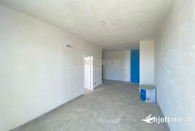 Shtepi ne shitje Apartament ne Durres, 1+1, Mobilimi Bosh, pa mobiluar, Pagesa 129,760  Euro.