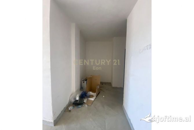 Shtepi ne shitje Apartament ne Durres, 1+1, Mobilimi Bosh, pa mobiluar, Pagesa 129,760  Euro.