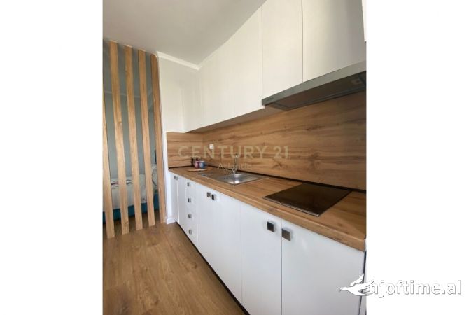 Shtepi ne shitje Apartament ne Durres, Garsoniere, Mobilimi E mobiluar, Pagesa 68,000  Euro.