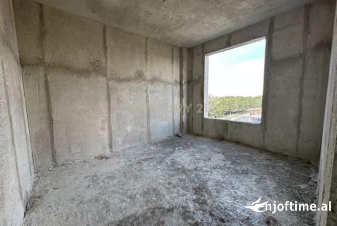 Shtepi ne shitje Apartament ne Durres, 2+1, Mobilimi Bosh, pa mobiluar, Pagesa 109,200  Euro.