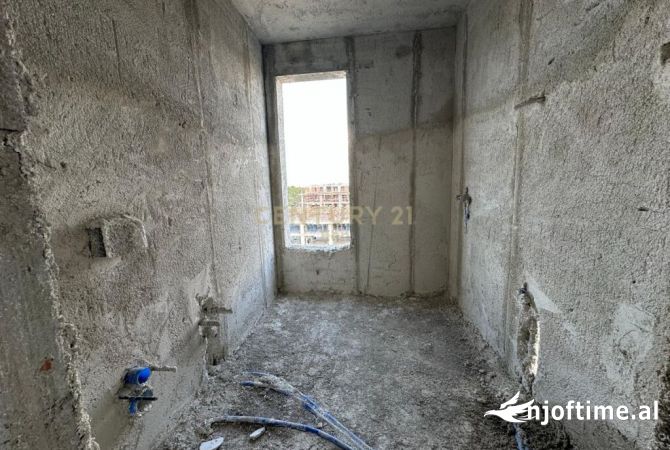 Shtepi ne shitje Apartament ne Durres, 2+1, Mobilimi Bosh, pa mobiluar, Pagesa 109,200  Euro.