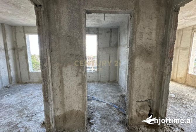 Shtepi ne shitje Apartament ne Durres, 2+1, Mobilimi Bosh, pa mobiluar, Pagesa 109,200  Euro.