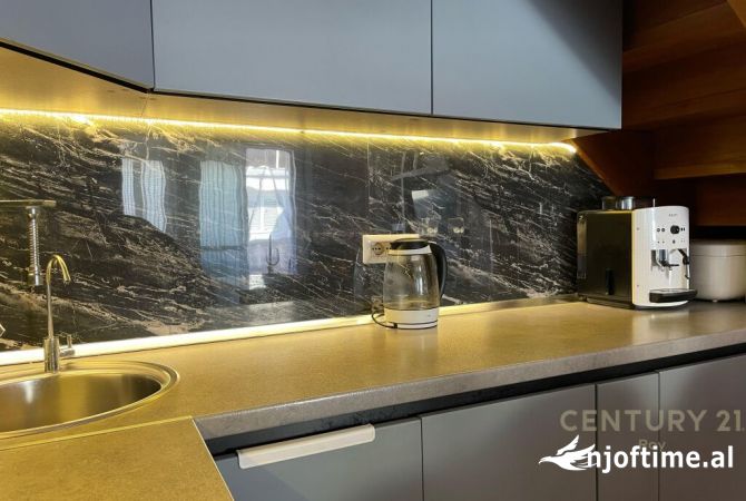 Shtepi ne shitje Apartament ne Durres, 3+1, Mobilimi E mobiluar, Pagesa 129,000  Euro.