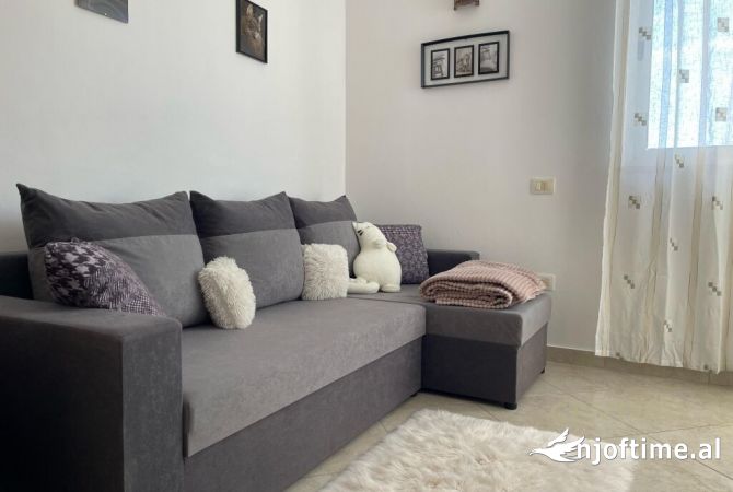 Shtepi ne shitje Apartament ne Durres, 3+1, Mobilimi E mobiluar, Pagesa 129,000  Euro.