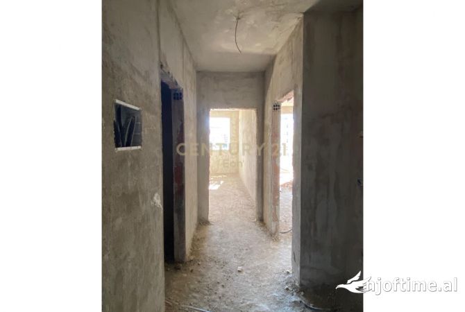 Shtepi ne shitje Apartament ne Durres, 1+1, Mobilimi Bosh, pa mobiluar, Pagesa 88,790  Euro.