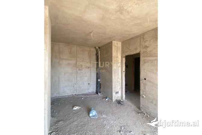 Shtepi ne shitje Apartament ne Durres, 1+1, Mobilimi Bosh, pa mobiluar, Pagesa 88,790  Euro.