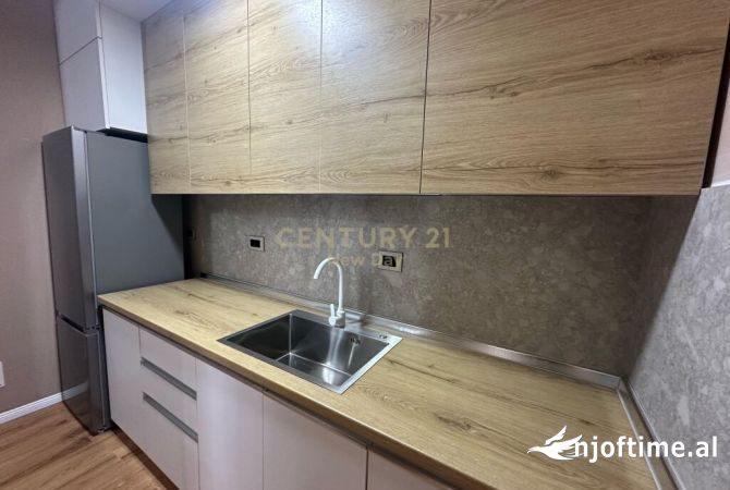 Shtepi ne shitje Apartament ne Durres, 2+1, Mobilimi E mobiluar, Pagesa 145,000  Euro.