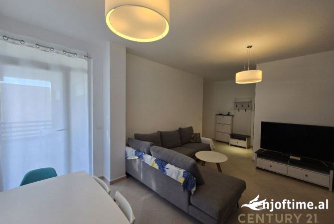 Shtepi ne shitje Apartament ne Durres, 2+1, Mobilimi E mobiluar, Pagesa 205,000  Euro.