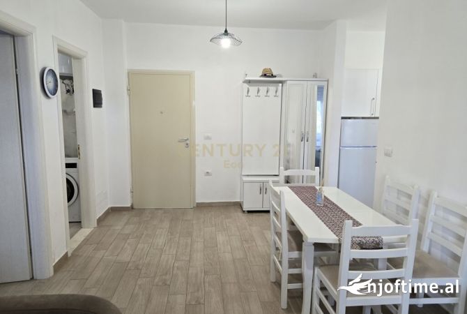 Shtepi ne shitje Apartament ne Durres, 2+1, Mobilimi E mobiluar, Pagesa 178,000  Euro.