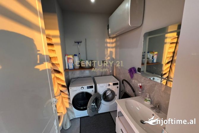 Shtepi ne shitje Apartament ne Durres, 2+1, Mobilimi E mobiluar, Pagesa 350,000  Euro.