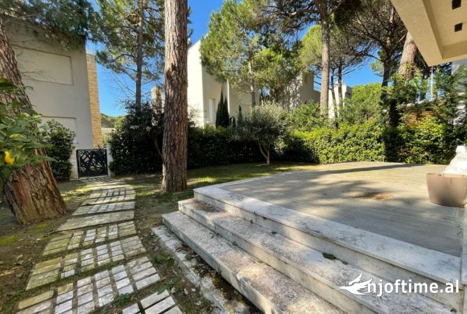 Shtepi ne shitje 3+1 ne Durres - 700,000 Euro