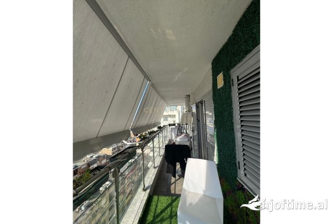 Shtepi ne shitje Apartament ne Durres, 3+1, Mobilimi E mobiluar, Pagesa 240,000  Euro.