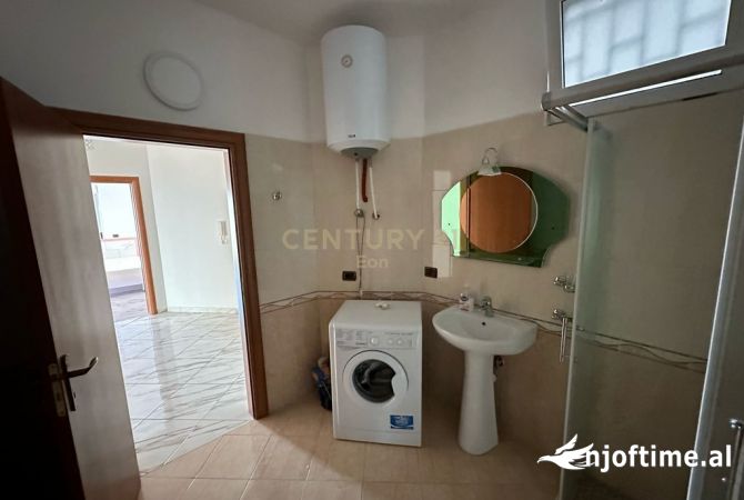 Shtepi ne shitje Apartament ne Durres, 2+1, Mobilimi E mobiluar, Pagesa 150,000  Euro.