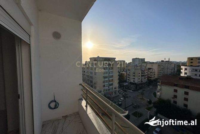 Shtepi ne shitje Apartament ne Durres, 2+1, Mobilimi E mobiluar, Pagesa 150,000  Euro.