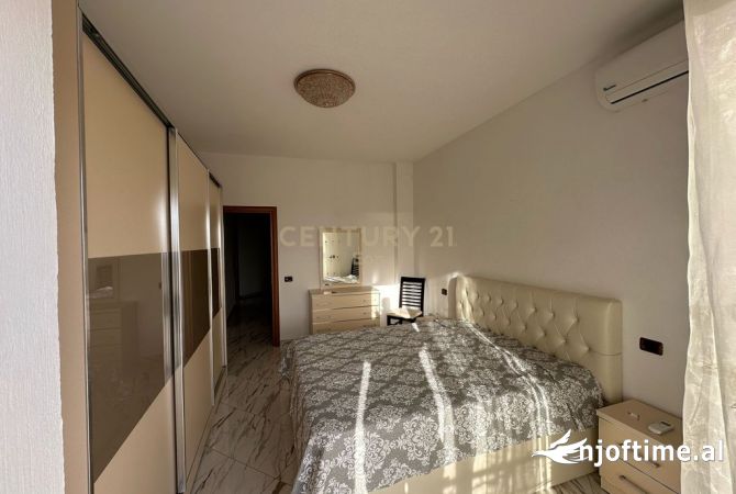 Shtepi ne shitje Apartament ne Durres, 2+1, Mobilimi E mobiluar, Pagesa 150,000  Euro.